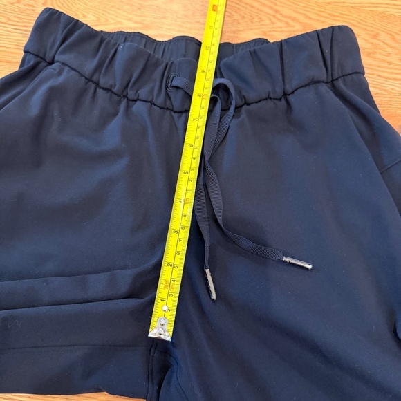 Lululemon Stretch High-Rise Jogger Full Length in Black (Size 2) - Picture 12 of 16